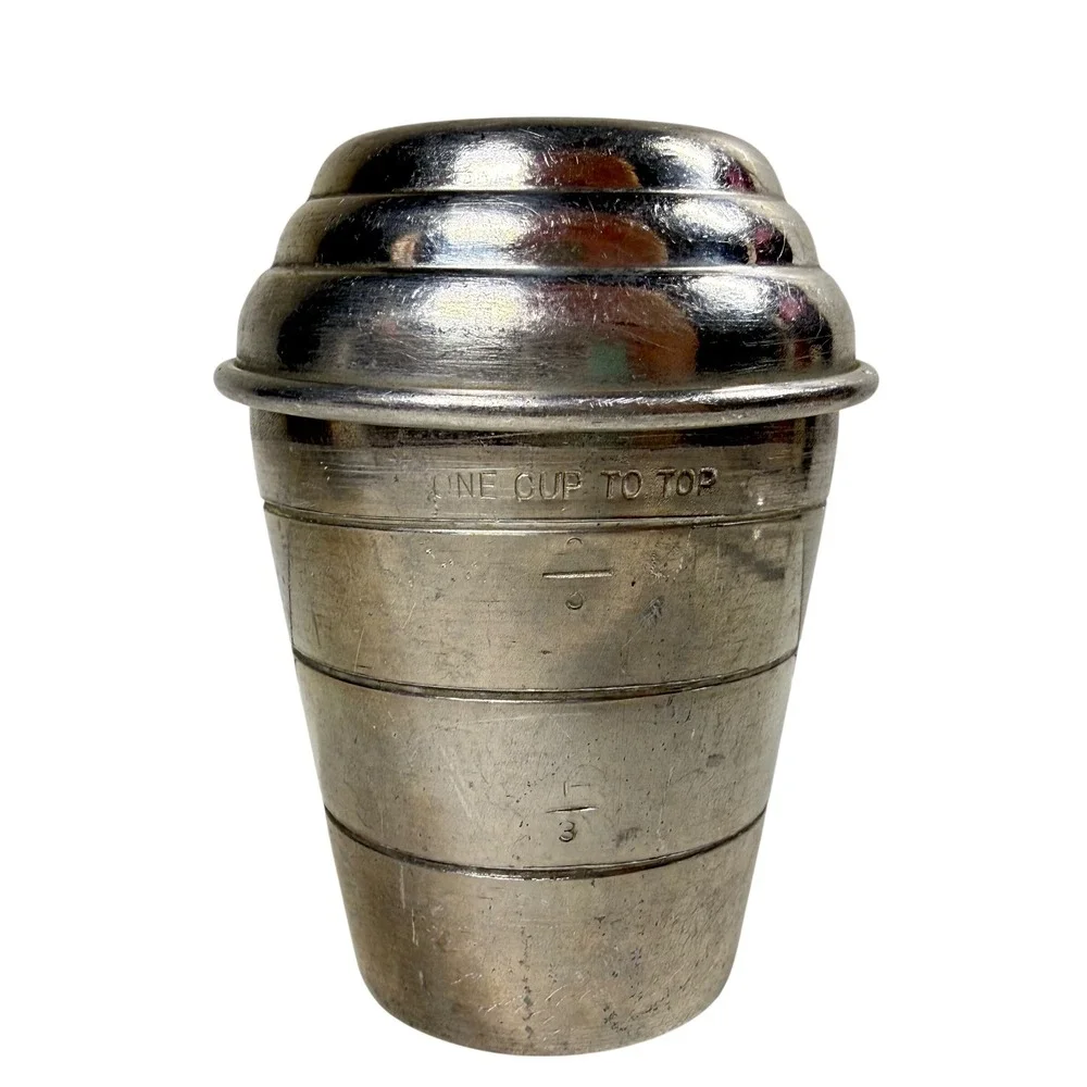 Vintage Mirro Aluminum Gravy Shaker Beehive Lid 1 Cup 2623 M Made in USA MCM